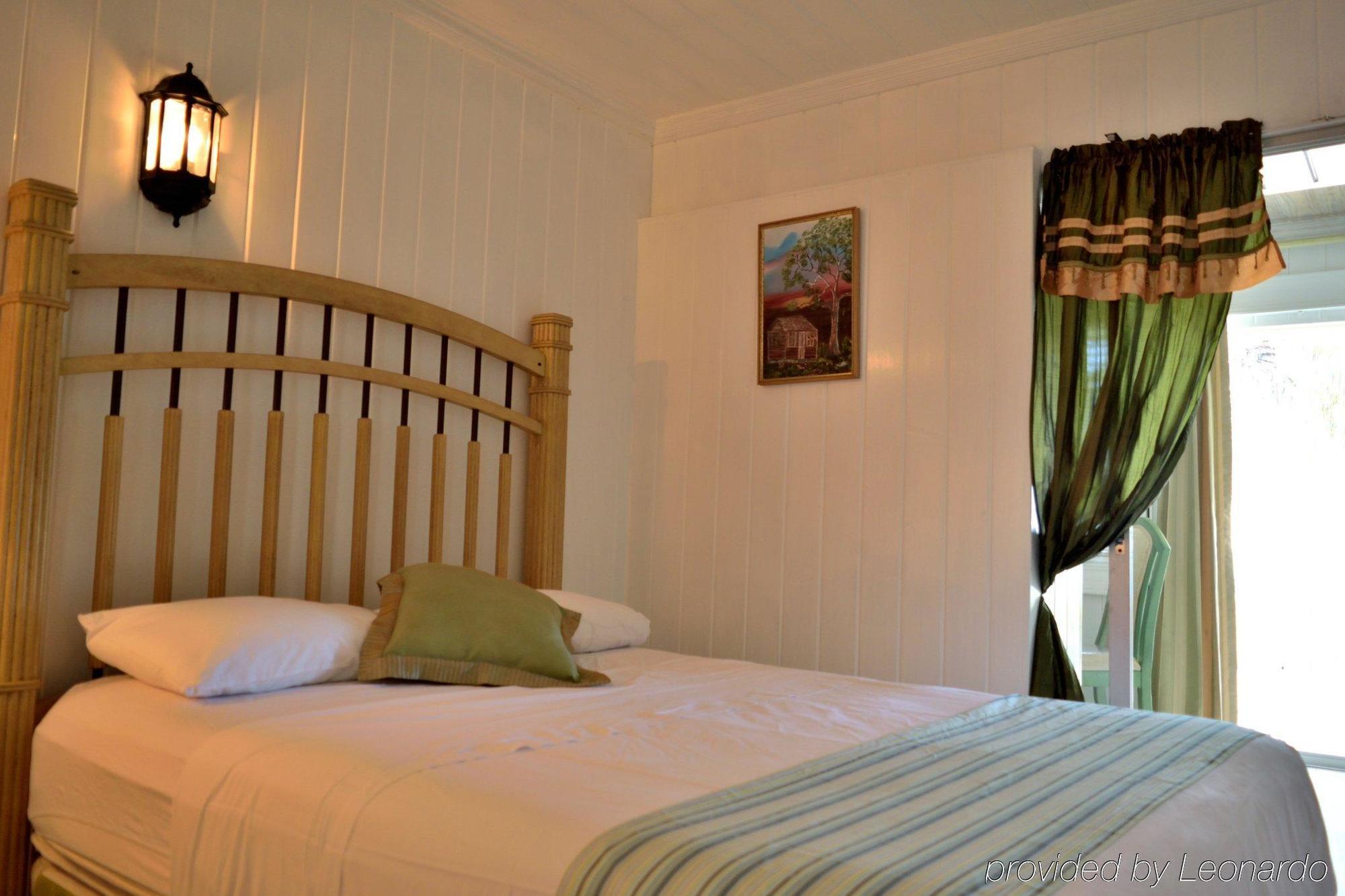 Chateau Blanc Apartments On Sea Christ Church Ngoại thất bức ảnh