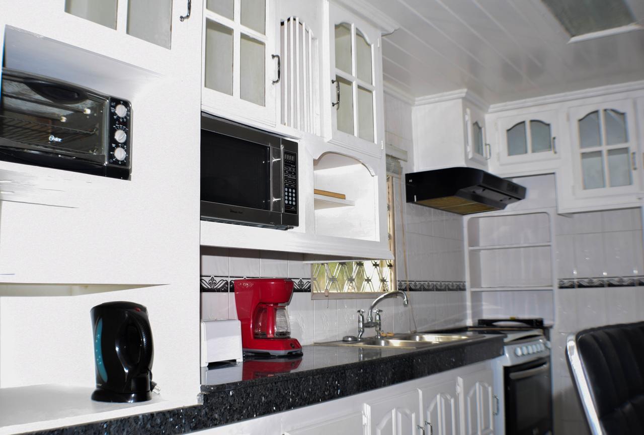 Chateau Blanc Apartments On Sea Christ Church Ngoại thất bức ảnh