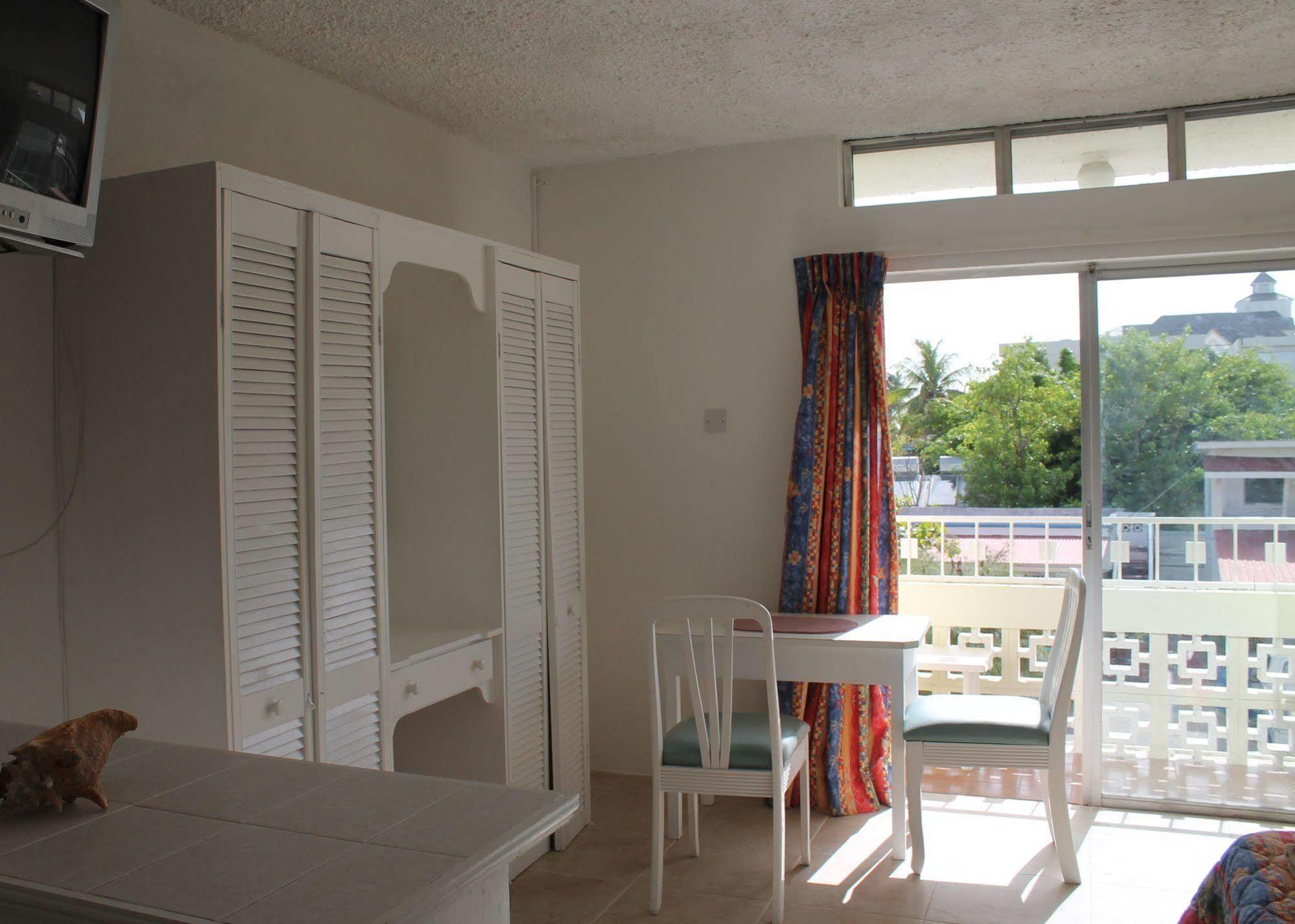 Chateau Blanc Apartments On Sea Christ Church Ngoại thất bức ảnh