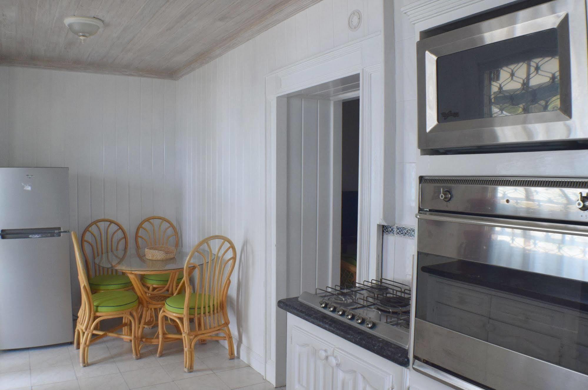 Chateau Blanc Apartments On Sea Christ Church Ngoại thất bức ảnh